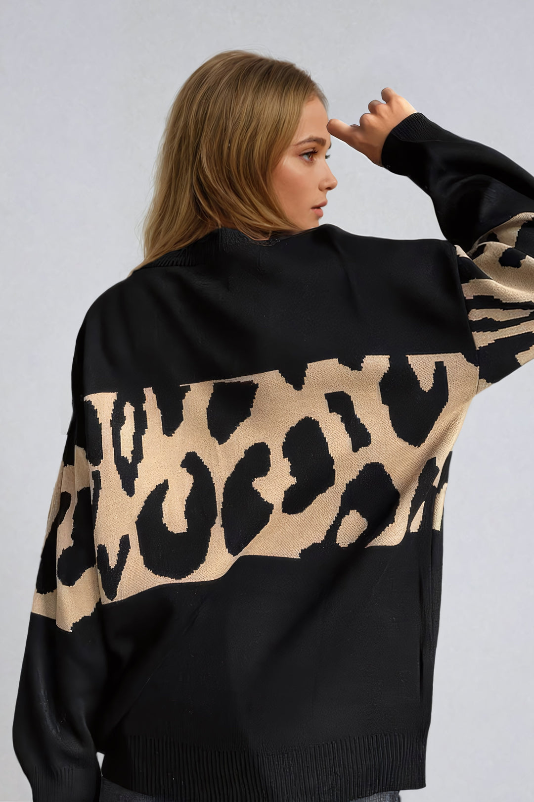 Bruma - Maglia leopardata oversize con bordi a coste